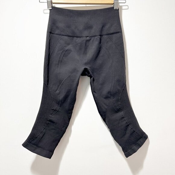 🌷SALE Lululemon Flow and Go Cropped Leggings Size 4 Black Yoga Workout - Picture 2 of 11